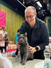 Kartouzský kocour - John Lacay Bleu